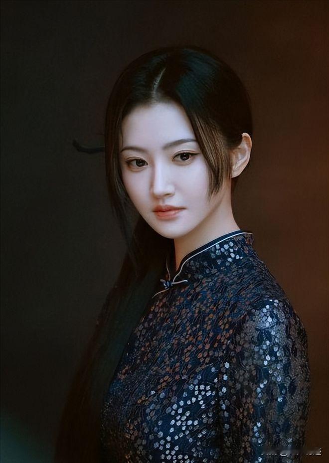 甜姐是不是在事业上把她的运气用光了？
她说依然相信爱情，可是但她能相信她自己的眼