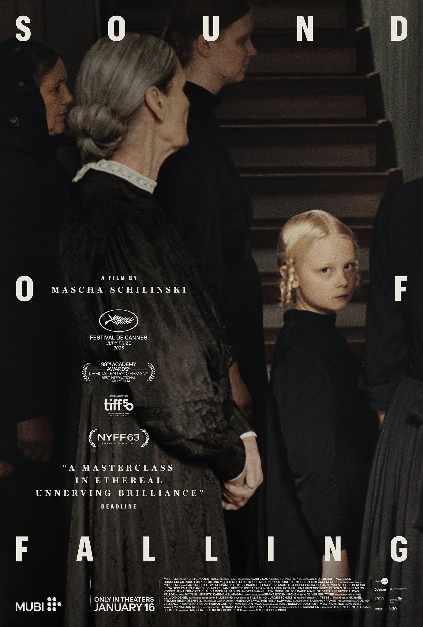 《望向太阳》的最新海报，1月16日在北美上映 