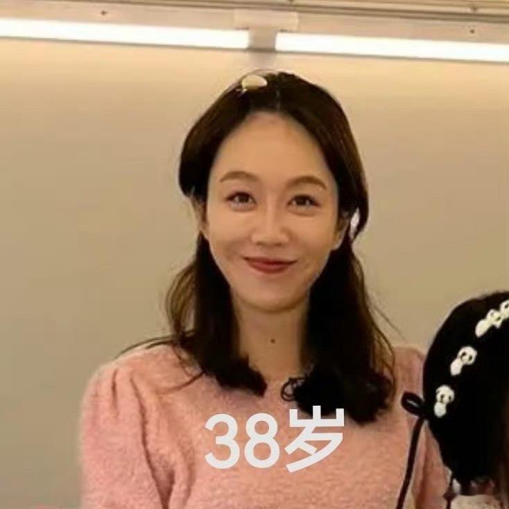 《中餐厅》第八季录制现场生图，怎么感觉晓明哥完胜了？不愧是每天都在身材管理面部管
