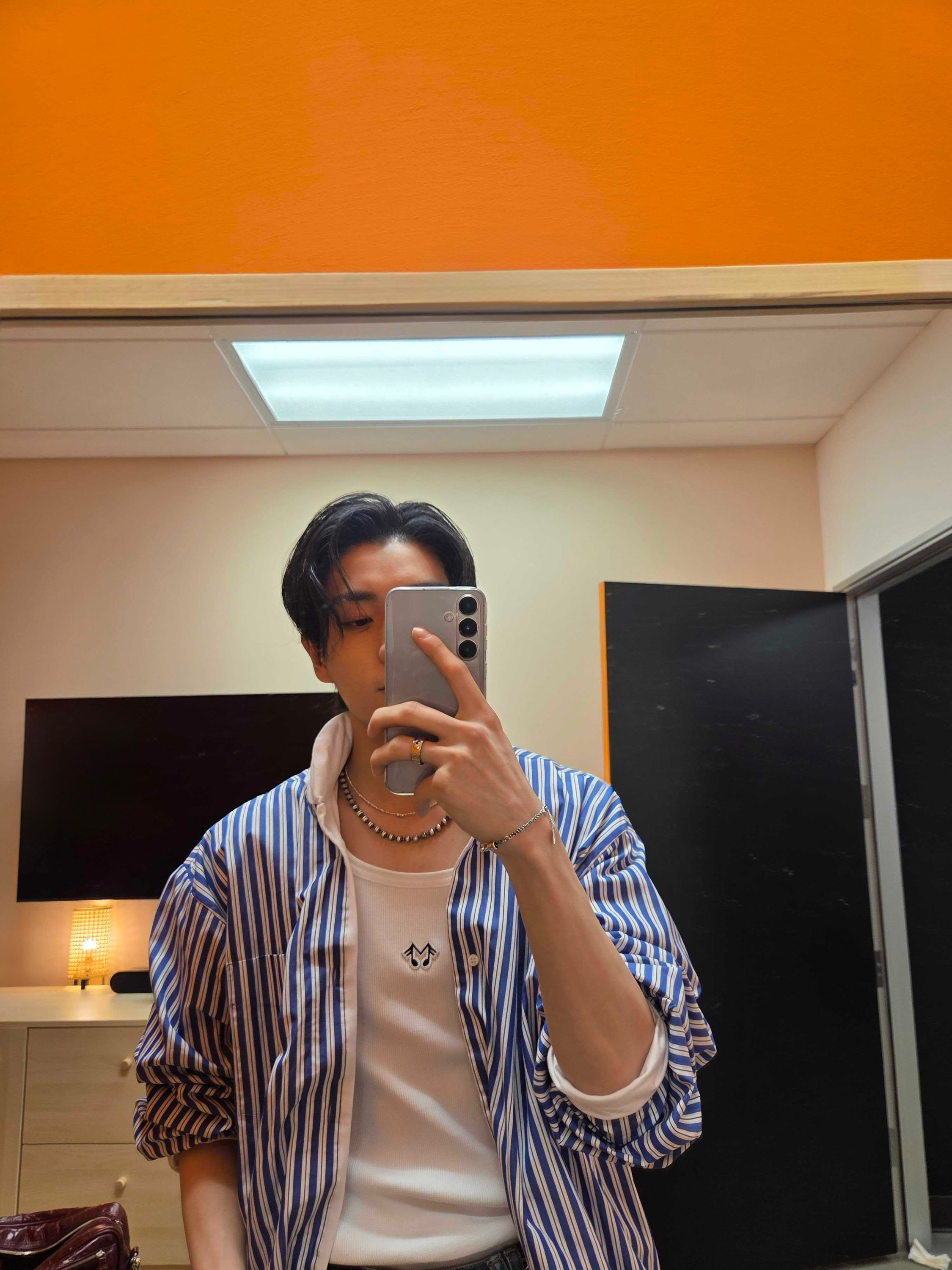 我就知道我宝宝会来告诉我降温的[拜托][拜托] ​​​