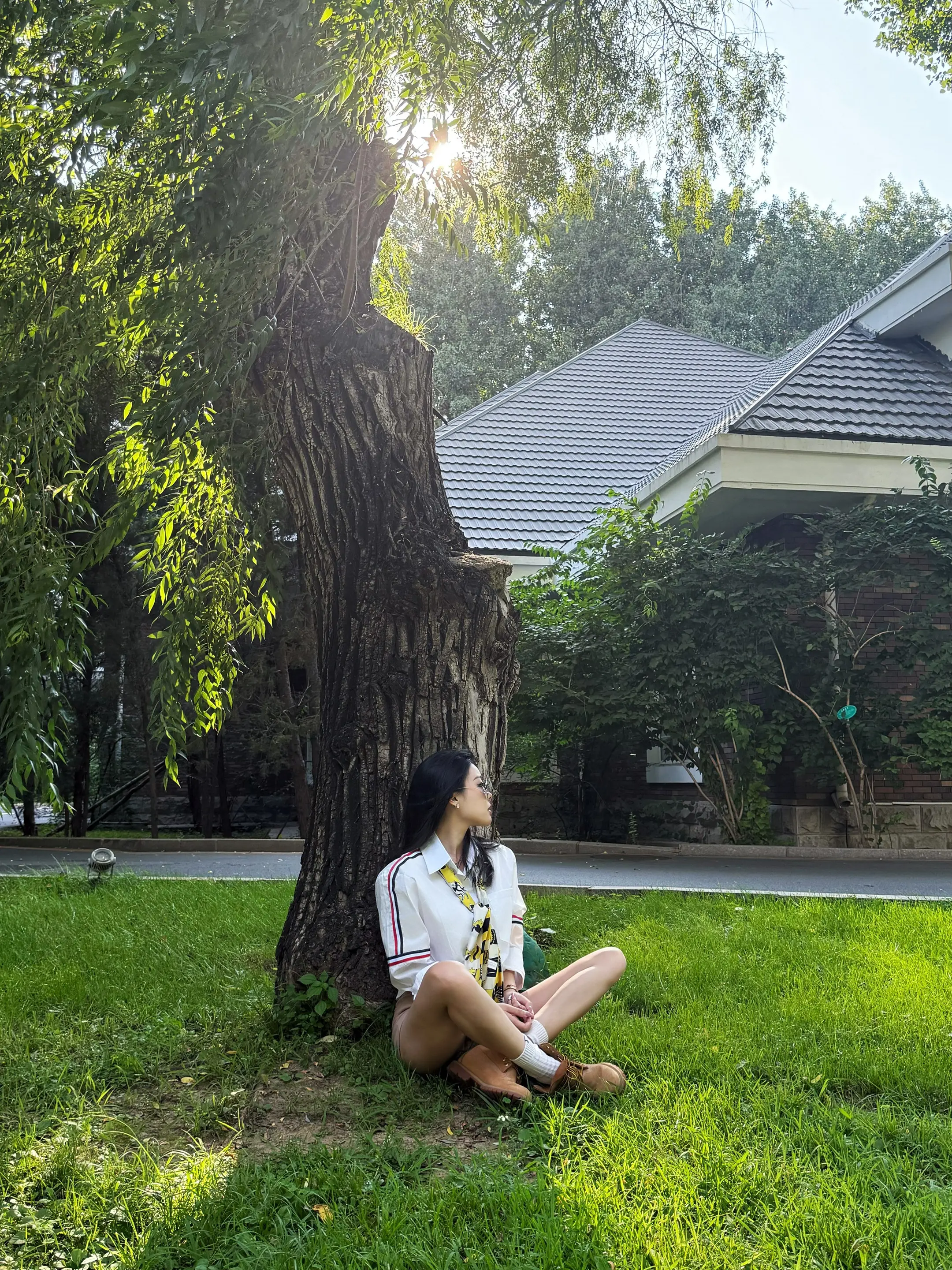 爱在阳光下 烛光下 每点尘埃。