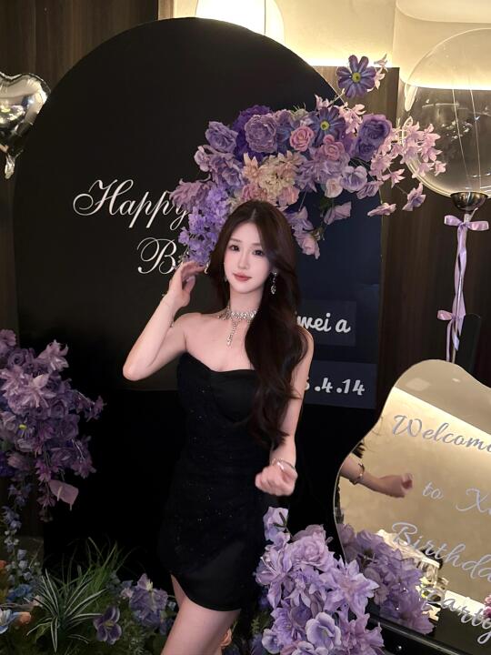 被鲜花和爱包围的新一岁💐🥂🎂