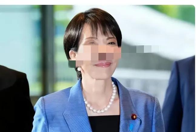 中方反制太绝中方反制直接戳中要害！2200个中日航班说停就停，高市早苗怕是肠子都