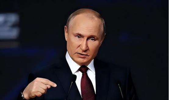 普京突然“偃旗息鼓”？俄军拿下的领土够给1亿人交差，但背后的真实盘算远比你以为的