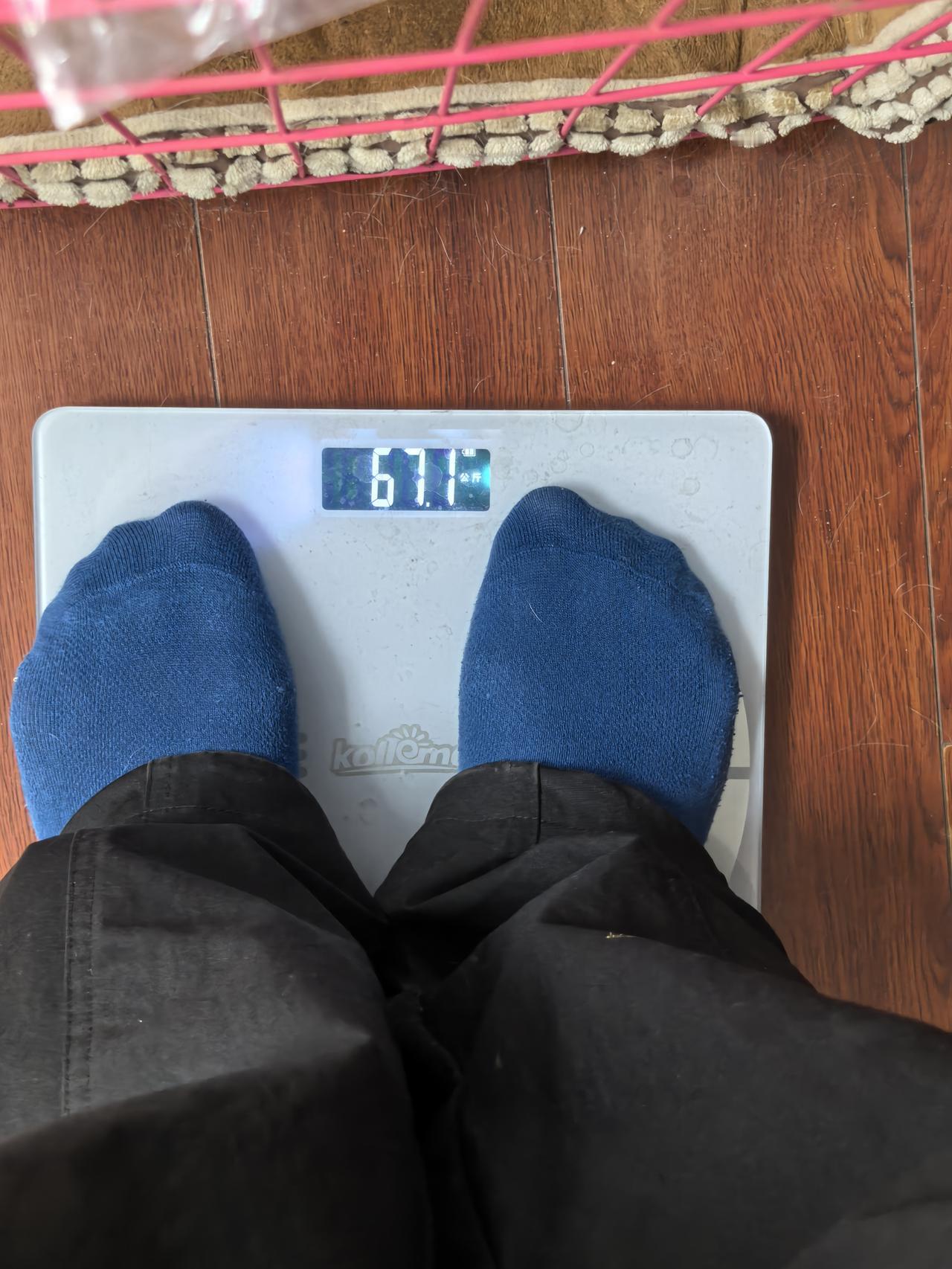 酒龄40年，戒酒284天，始终守住底线滴酒未沾。偶尔还是会有心瘾，但全在我的可控