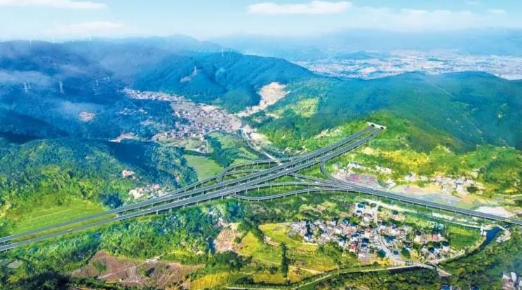 【正式开工！福州再建一条特长隧道】
福州山多，进出城的公路、铁路修建的隧道也多！