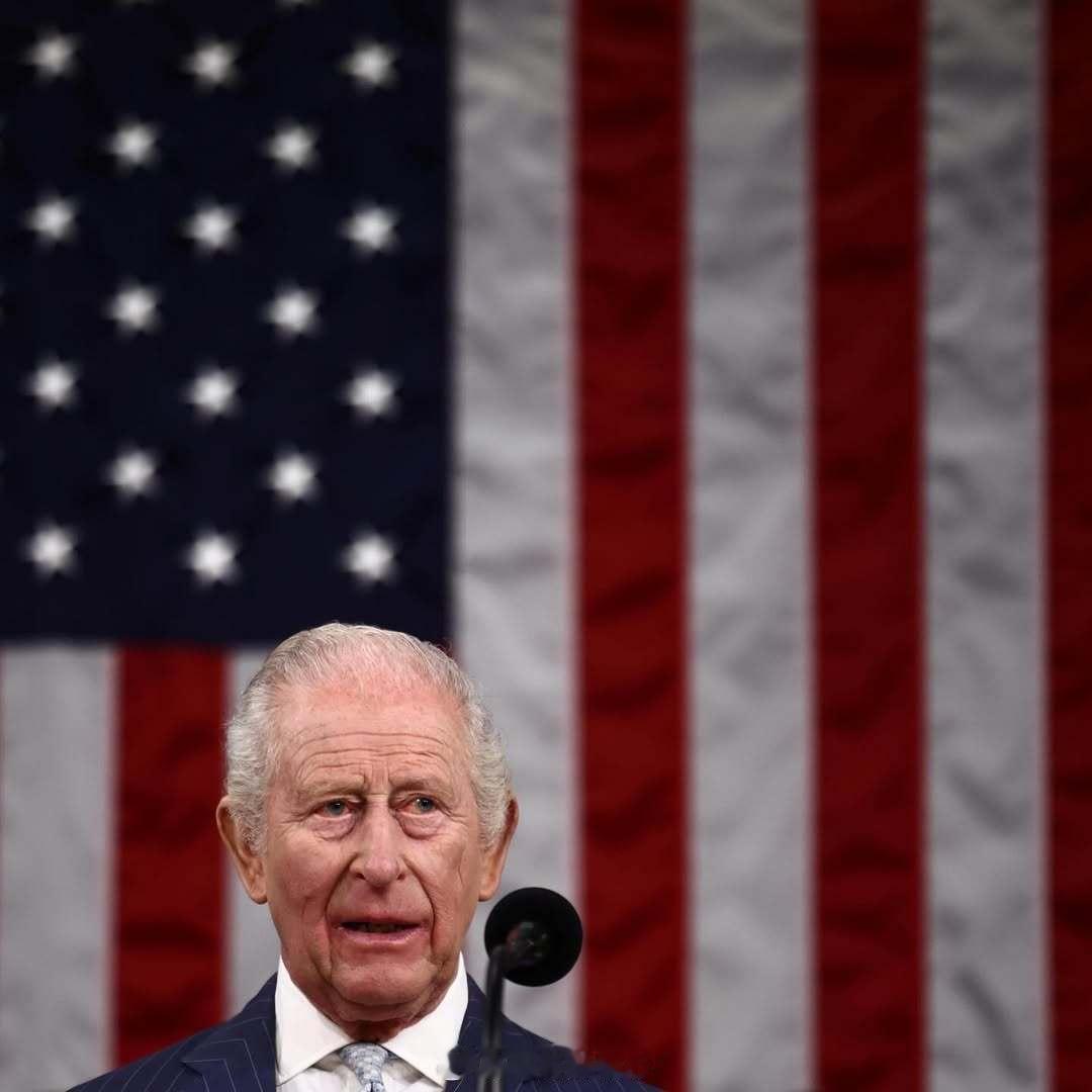 英国王室  就在刚刚，大卫贝克汉姆爵士发文表示支持查尔斯三世的国会演讲，他的原话