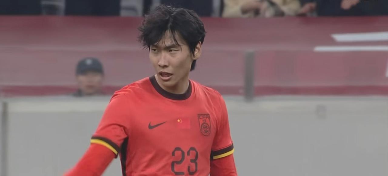 U23男足在西安邀请赛和泰国队2比2打平，这表现真有点让人一言难尽。从积极方面看