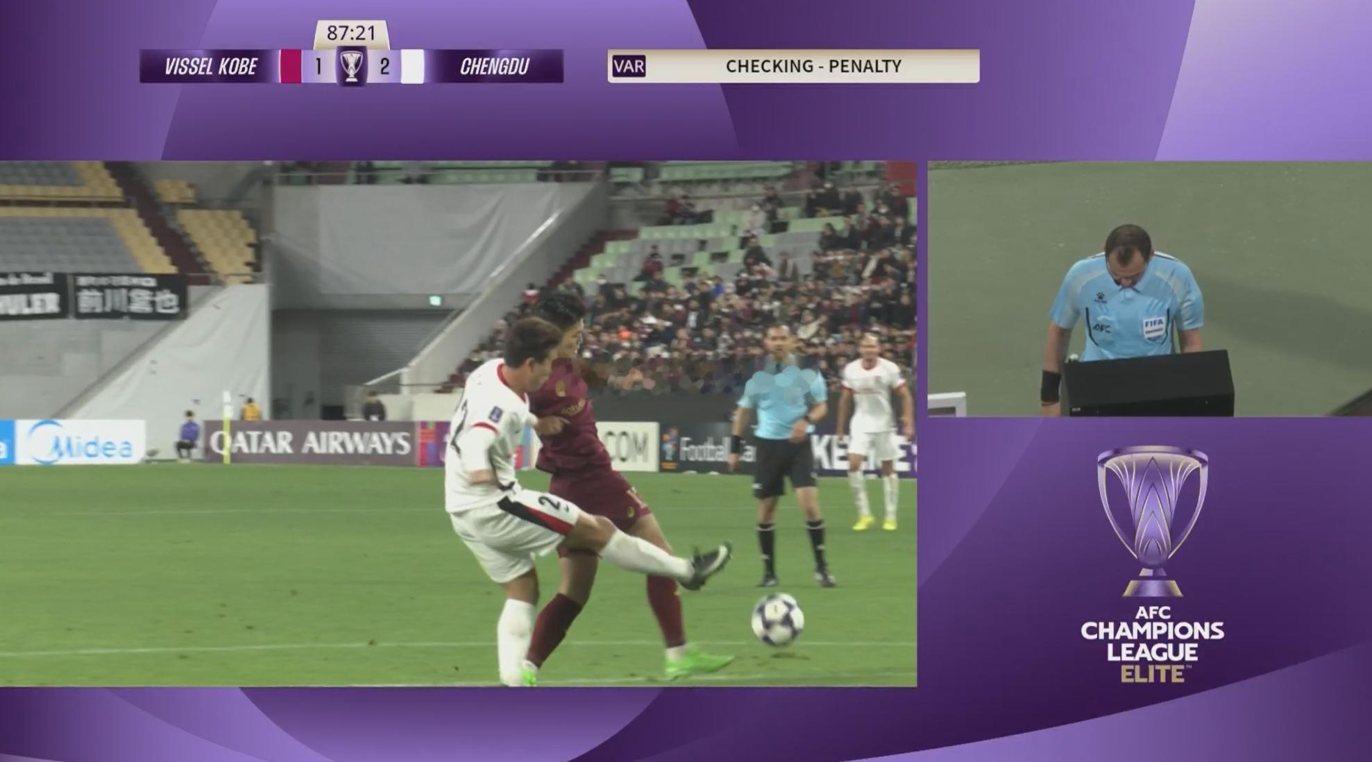 李扬犯规送点神户胜利船vs成都蓉城 这个回放画面真的不好说到底是不是点球啊 成都