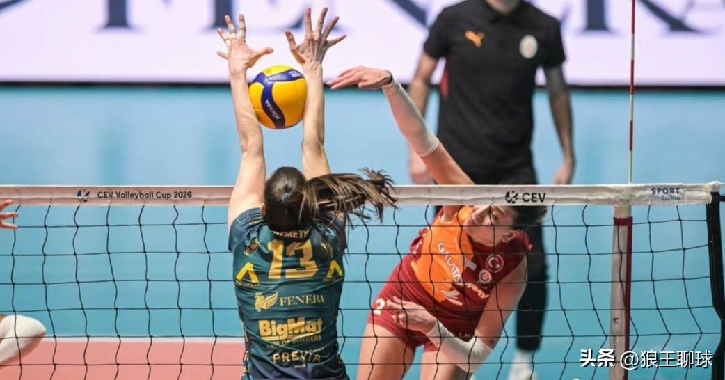 【惊魂一刻 王媛媛应该没事吧！】

欧联杯女排——基耶里对阵加拉塔萨雷的比赛前：