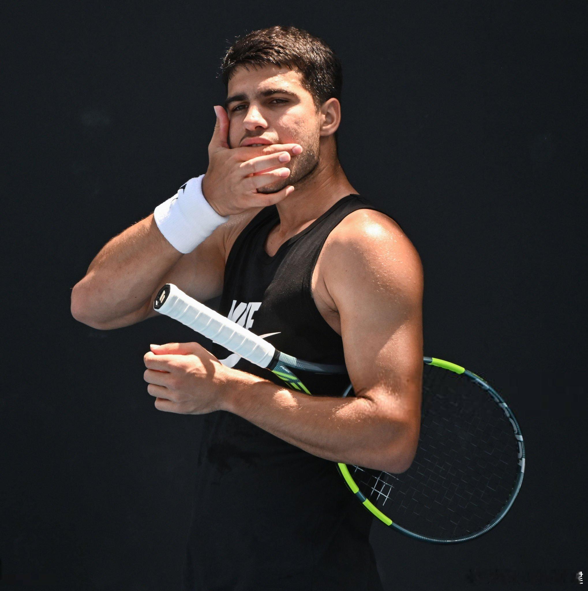 哈哈！前两张图的阿卡的表情这很澳网澳网2026