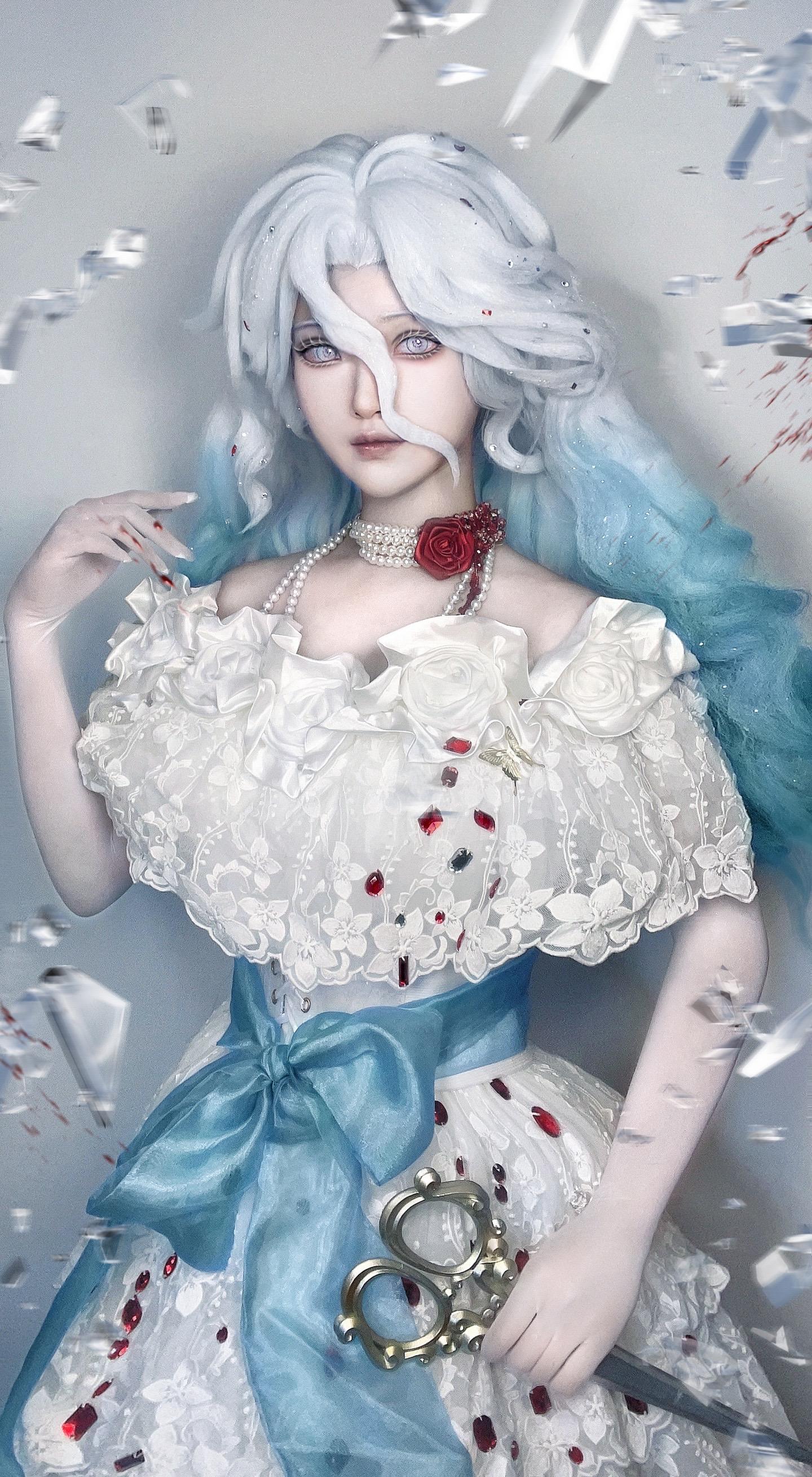 “你会成为欧罗巴最耀眼的明珠。”是红夫人白色虚妄杰作的cos！发发没发过的图。