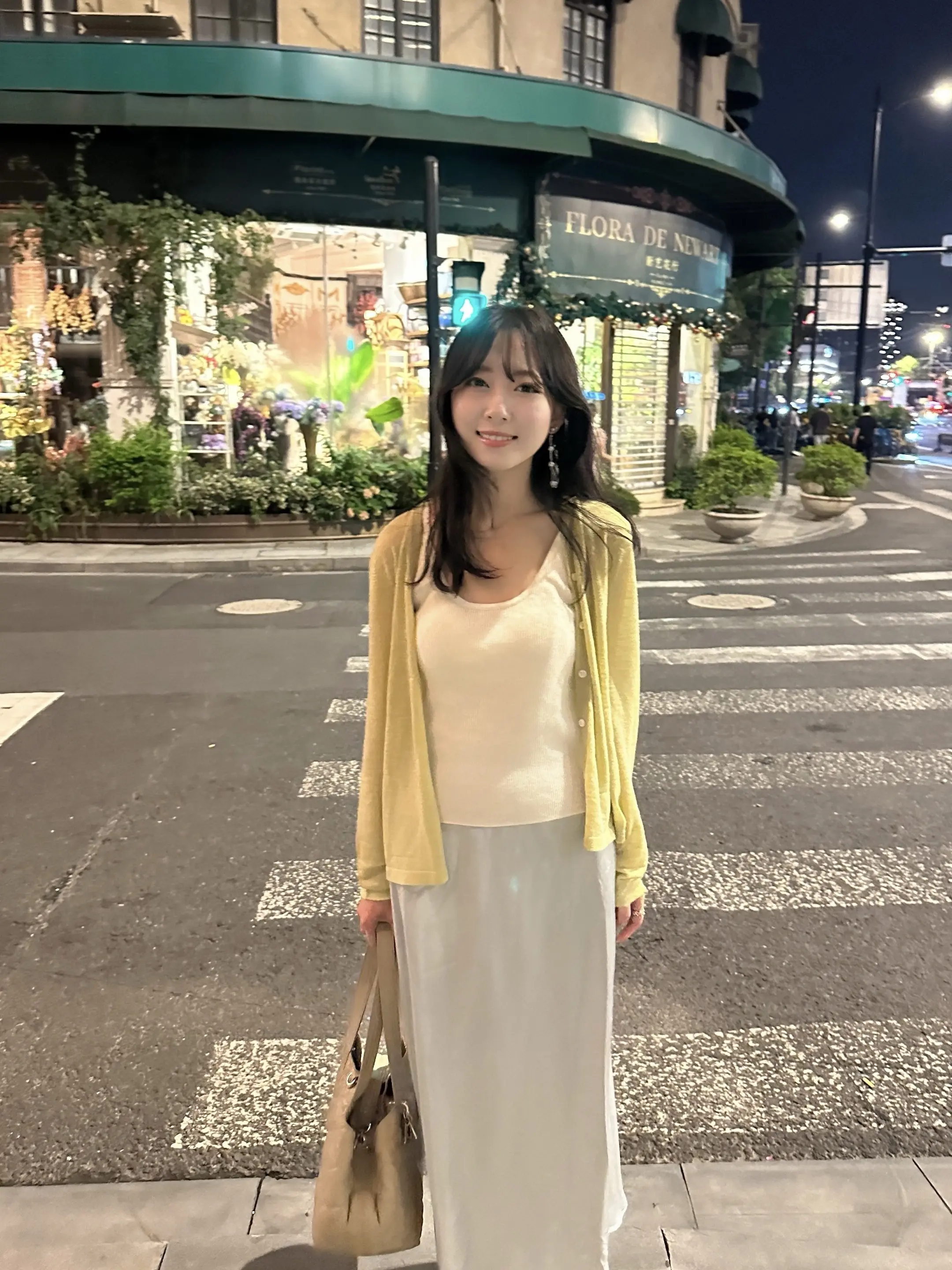 像是小说中女主角会在这里发生故事的转角处。