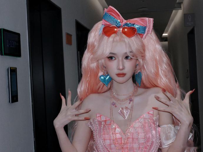 王玉雯樱桃泡泡美成建模娃娃谁被王玉雯樱桃泡泡甜晕了王玉雯塑造和平精英樱桃泡泡，一