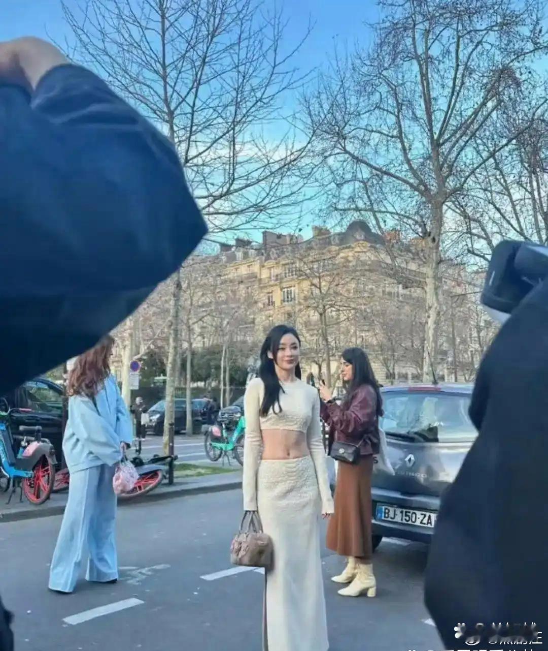 袁姗姗这颜值真没得挑，可惜就是一直不‌‎⁠温不火，太让人想不‎⁠⁠通了‌！‍ ​