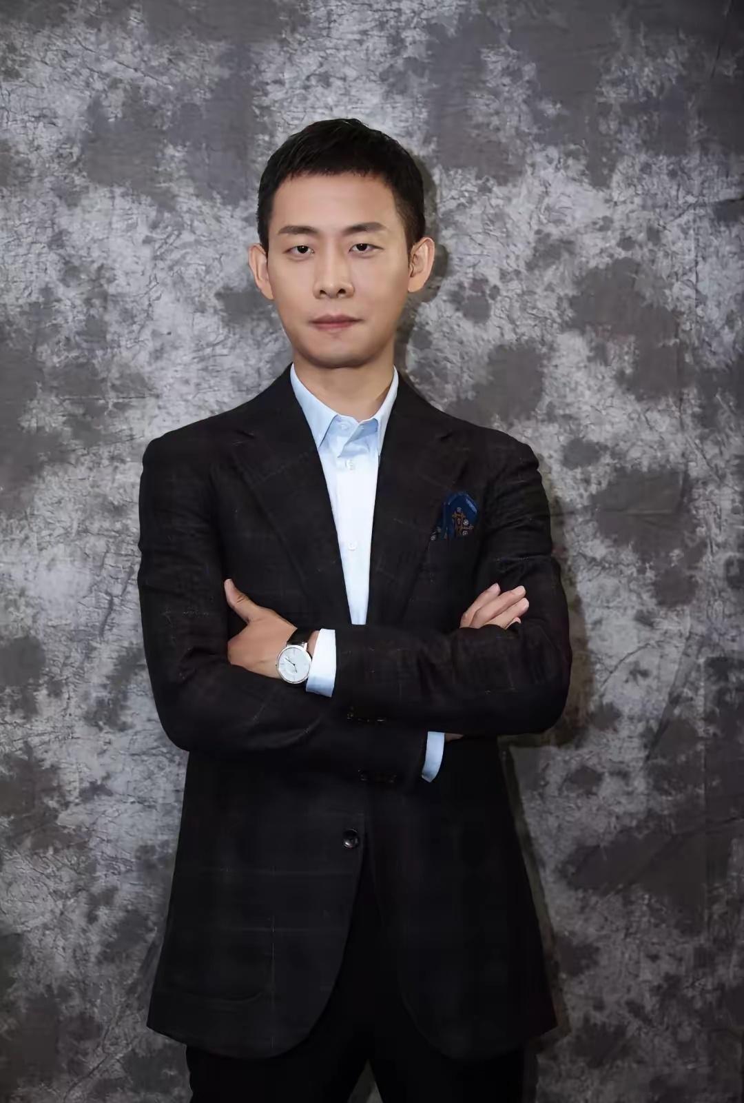 张译获得国家一级演员职称没想到演员也要评职称，一级演员在国内，是演员的最高职称，