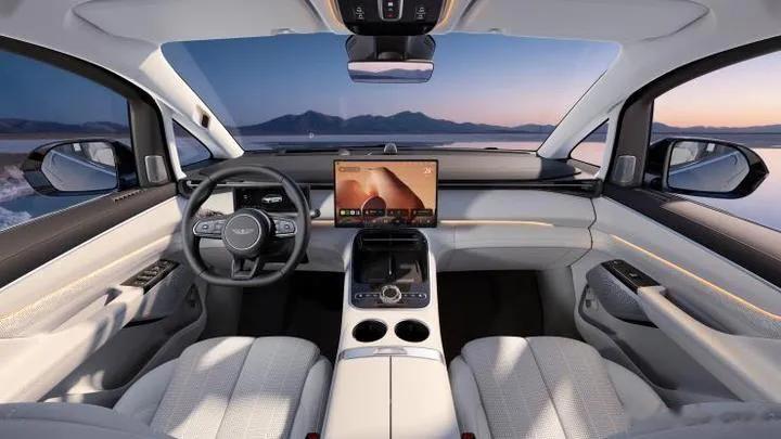 重构豪华MPV新格局 超级AI增程吉利银河V900广州车展全球首秀