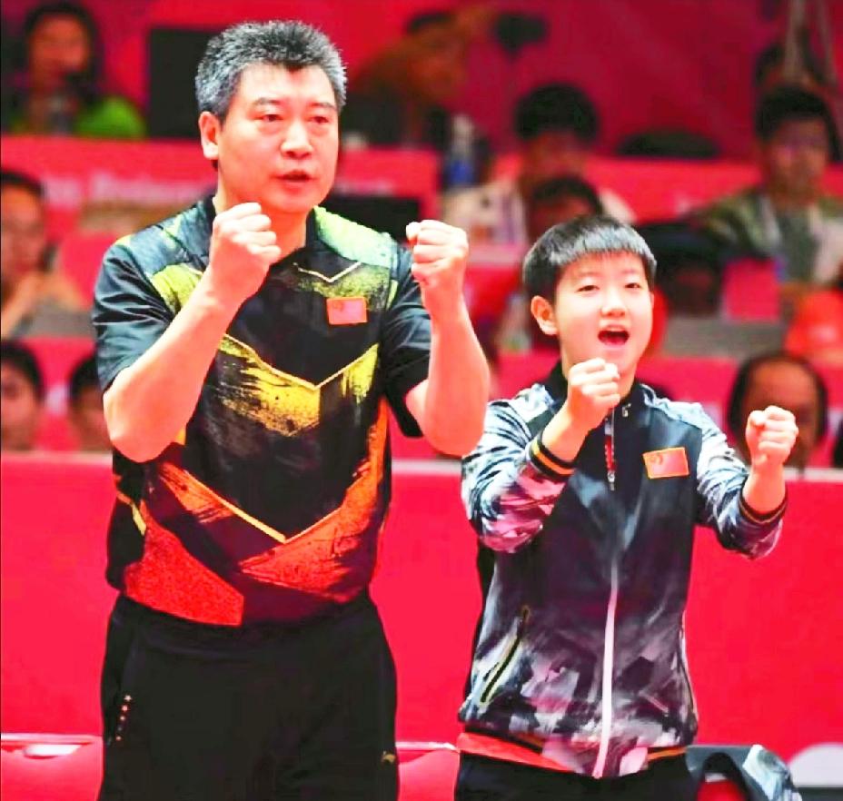 莎莎的好朋友李爷爷，
作为全运会的火炬手开跑了。

李隼教练表示第一次作为火炬手