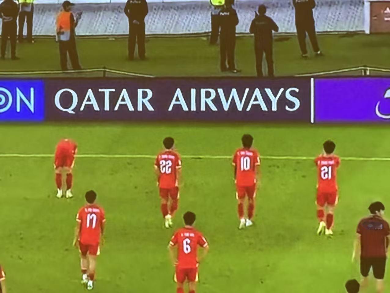 又一次盼望早点儿结束比赛。亚洲杯国足U23可以说露出原形，0-4不敌日本，各种神