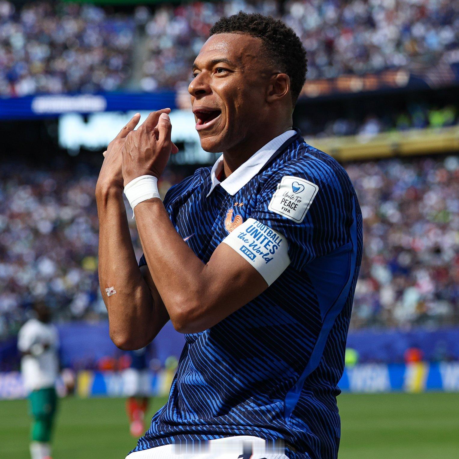 姆巴佩梅开二度 世界杯历史最佳射手：⚽️ 16球米罗斯拉夫·克洛泽（德国）⚽️ 