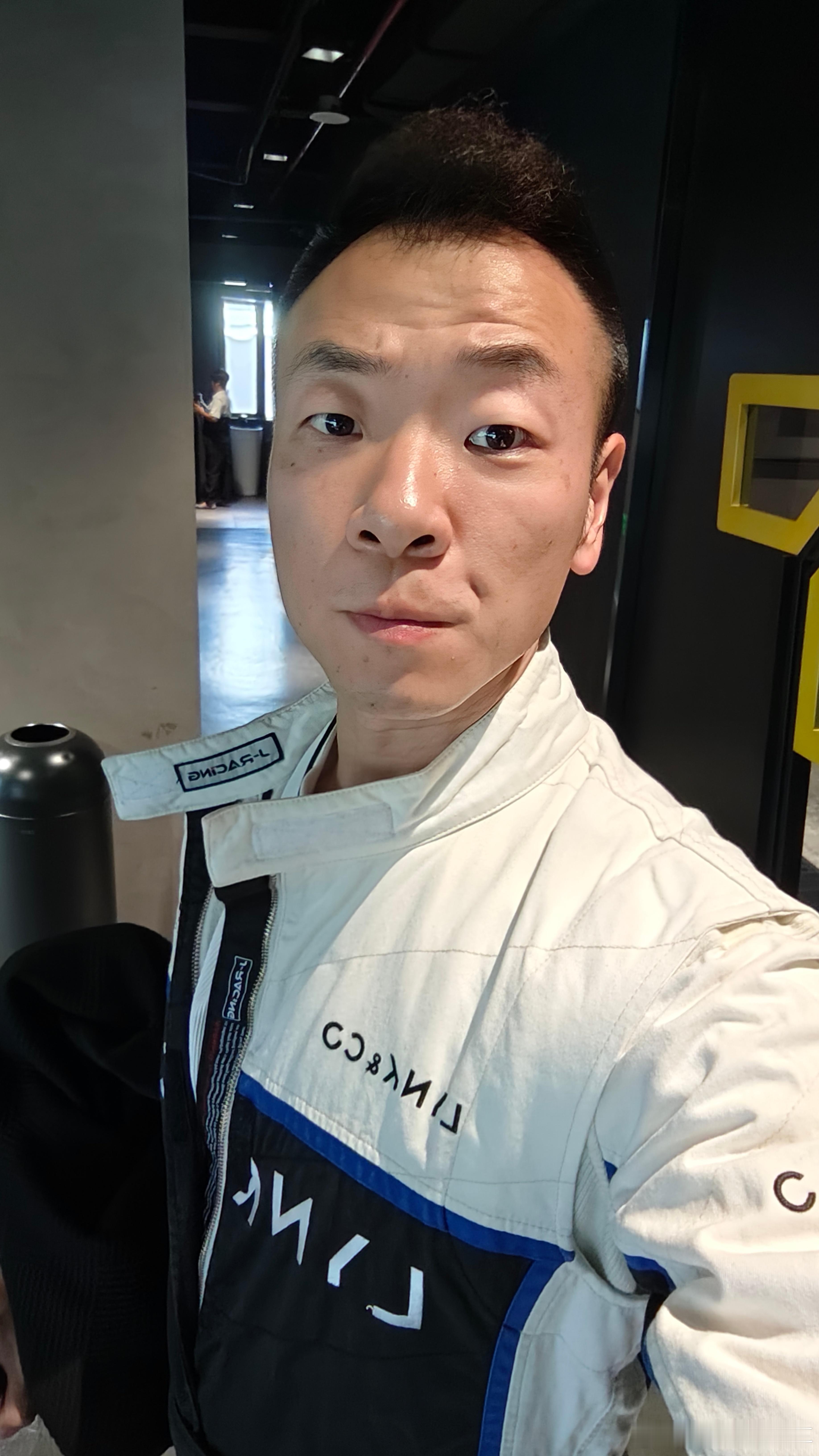 领克杯，准备上场！​争取不最后！​争取不拉队友后腿！​争取不车损[嘻嘻][嘻嘻]