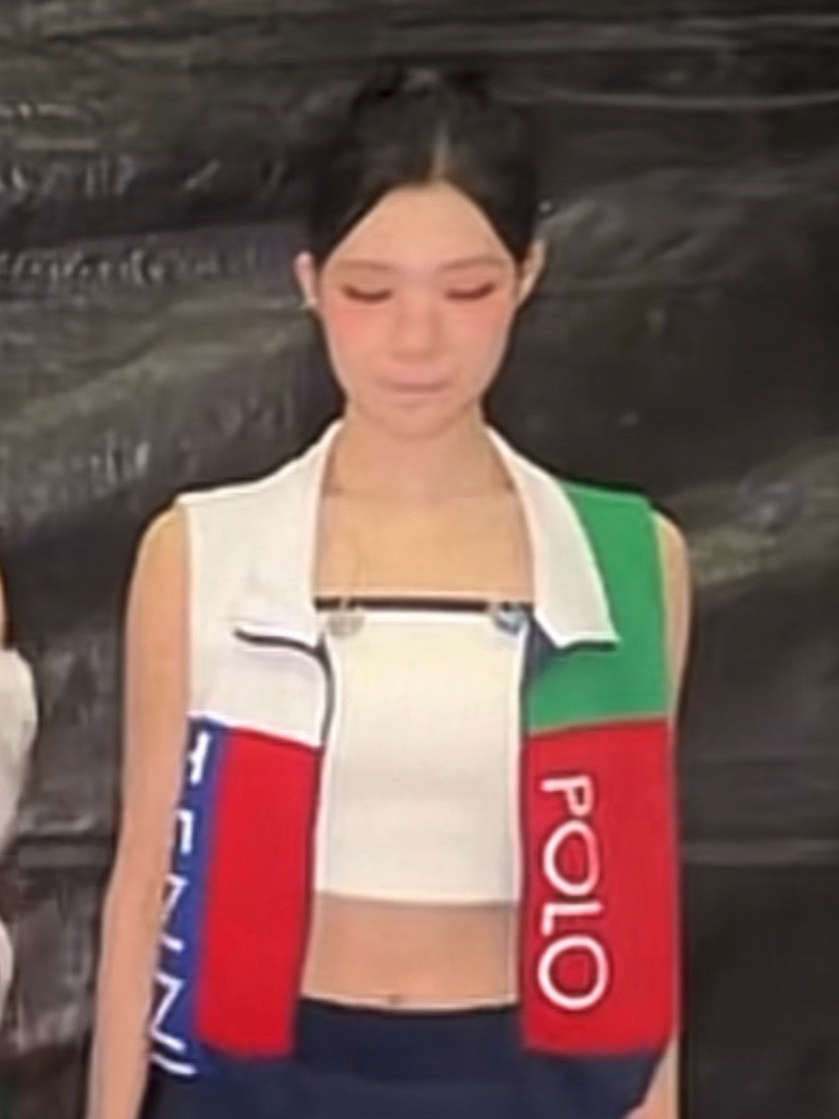 金主恩：一想到自己下一秒要干什么就想笑这波也是勉强绷住了[泪奔] ​​​