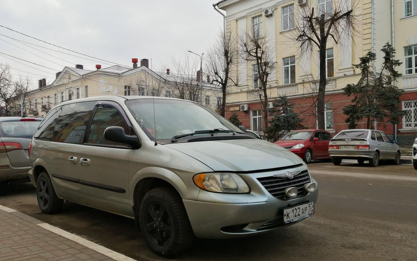 Chrysler Voyager / Citroen C4 Picasso / 