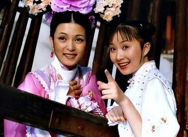 祁艳步入婚姻义无反顾地嫁给了比她大了44岁的老艺术家靳尚谊。
 
结婚多年，依然