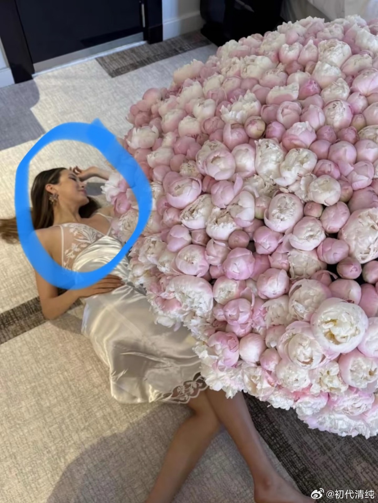 太宠了吧！谁给谷爱凌送了那么大的花 