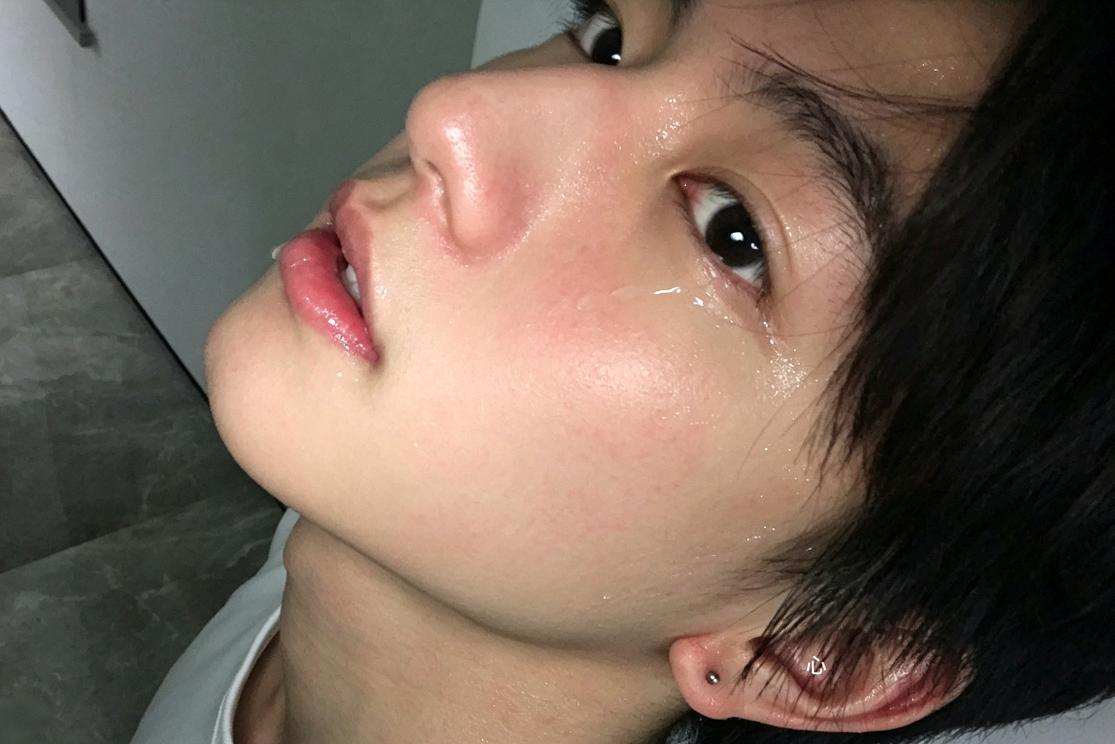 你怎么哭了。 ​​​
