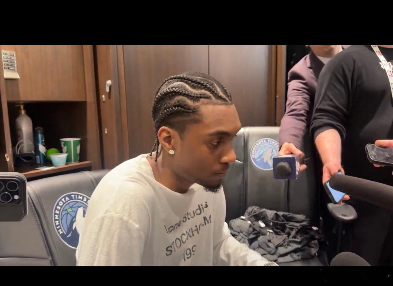 尼古拉·约基奇对你说了什么吗？麦丹：“老实说，我不知道他说什么。我只看到一个大得