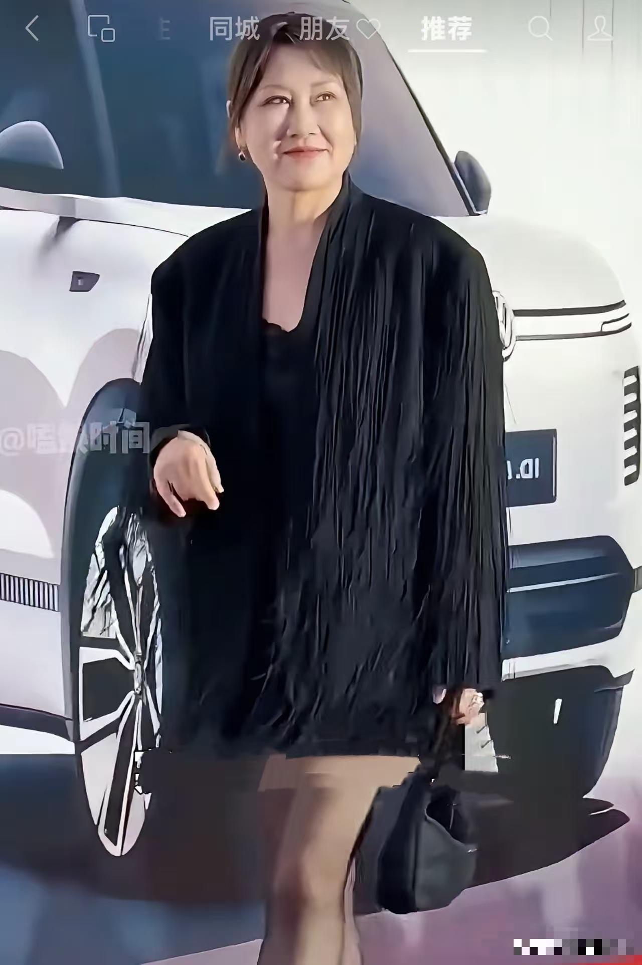 张凯丽已经不是当年那个刘慧芳了，现在的她一点都不喜欢，还是王馥荔看着舒服。

张