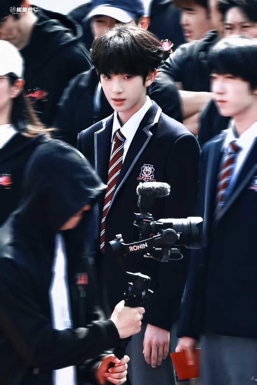 陈浚铭开机状态陈浚铭开机状态满分，好帅～颜值与实力并存，坐等新剧播出