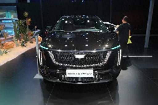 凯迪拉克XT5 PHEV：全能豪华插混SUV，值得一看！