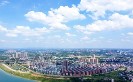 新余学院——江西省新余市唯一的一所公办本科高校。学校1985年创办，2010年升