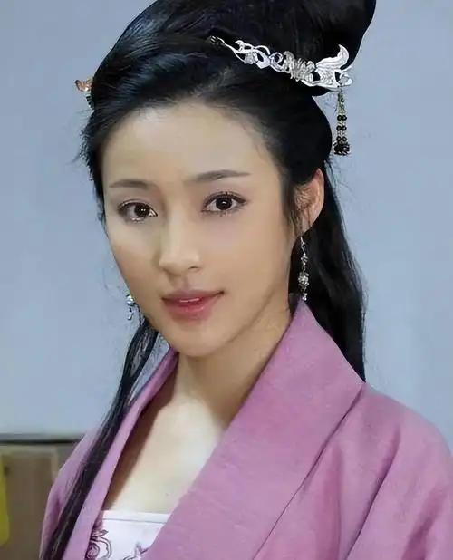 触目惊心的一句话: “如果把西门庆放到2026年，你不会觉得他有多风流，如果把潘