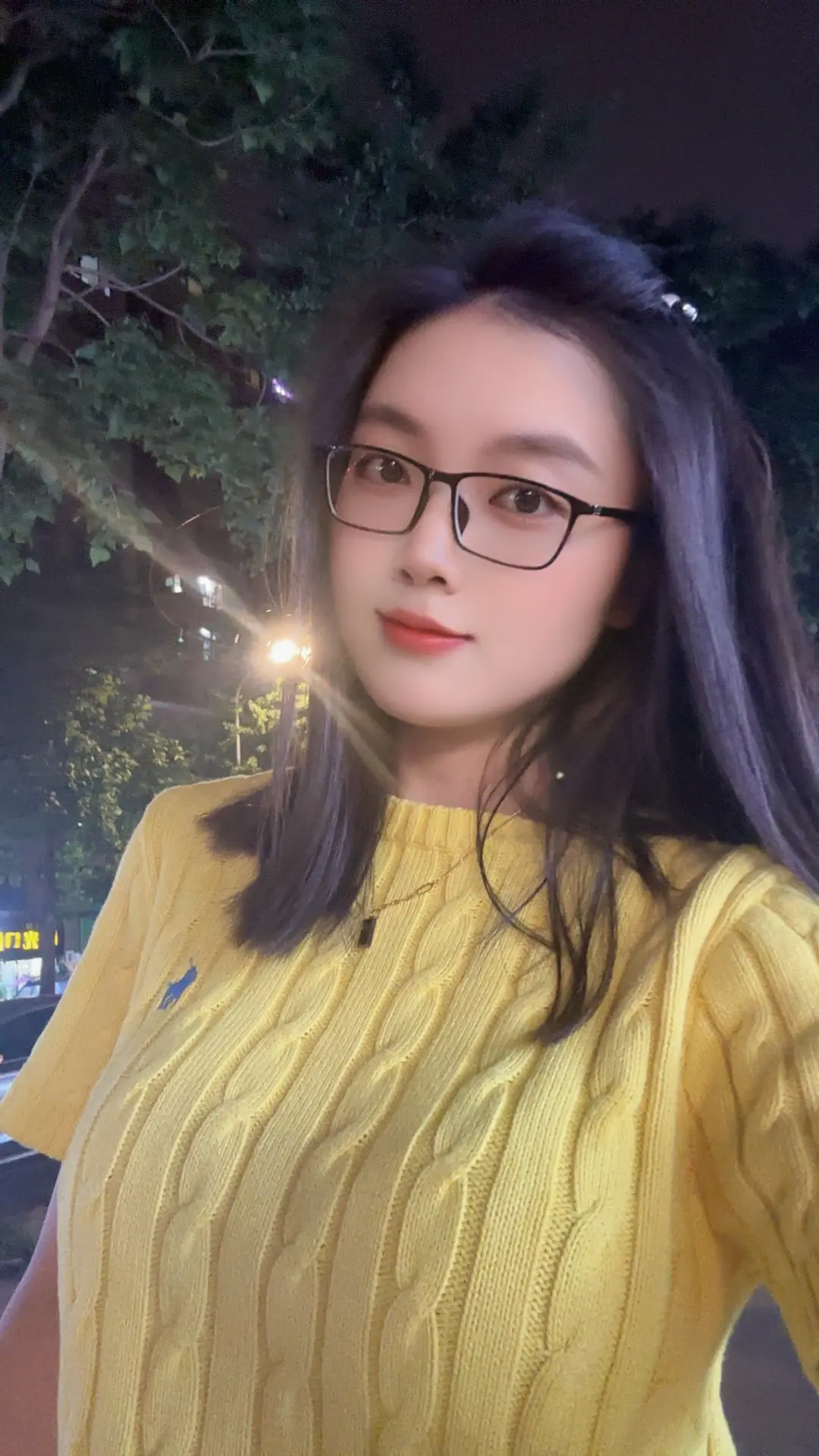 白云总是对蓝天依赖 我的爱也因你而存在