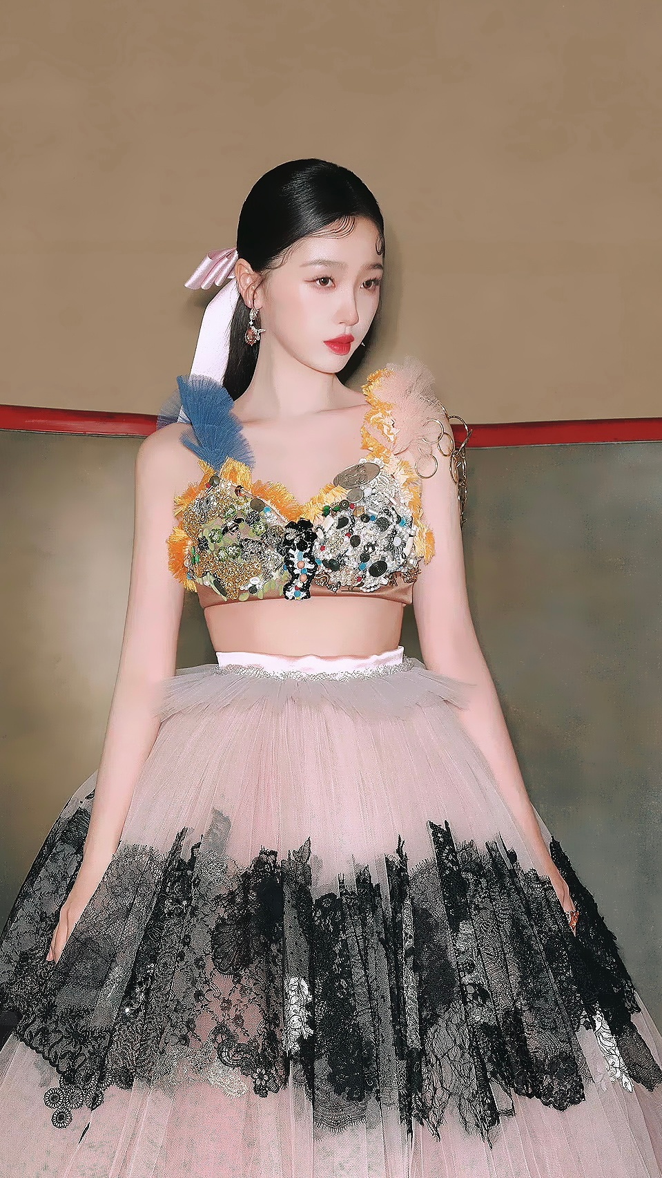 我的天哪 虞书欣微博之夜第二套look🥹 ​​​