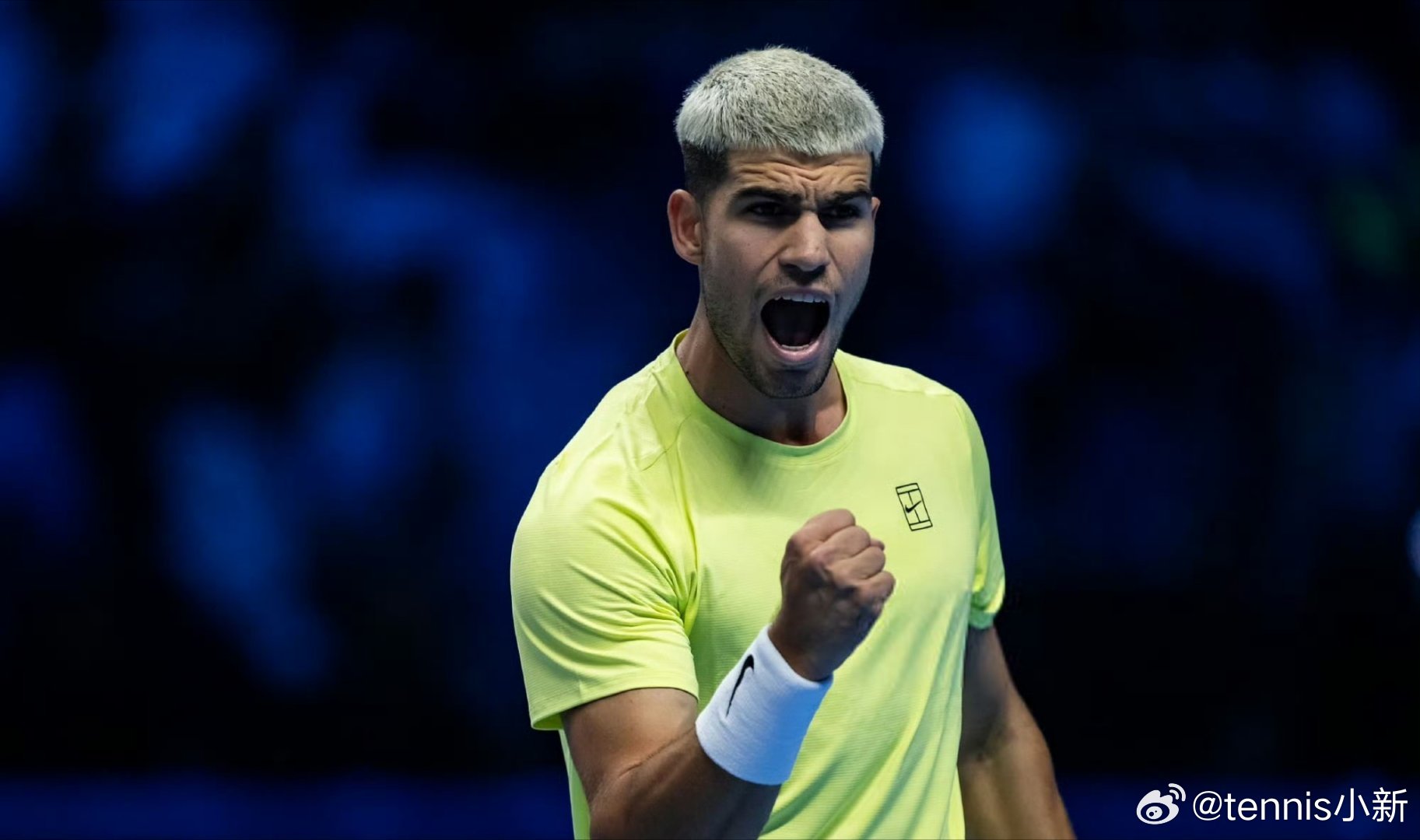 阿尔卡拉斯总决赛开门红🇪🇸阿尔卡拉斯7-6(5)/6-2击败🇦🇺德米纳尔