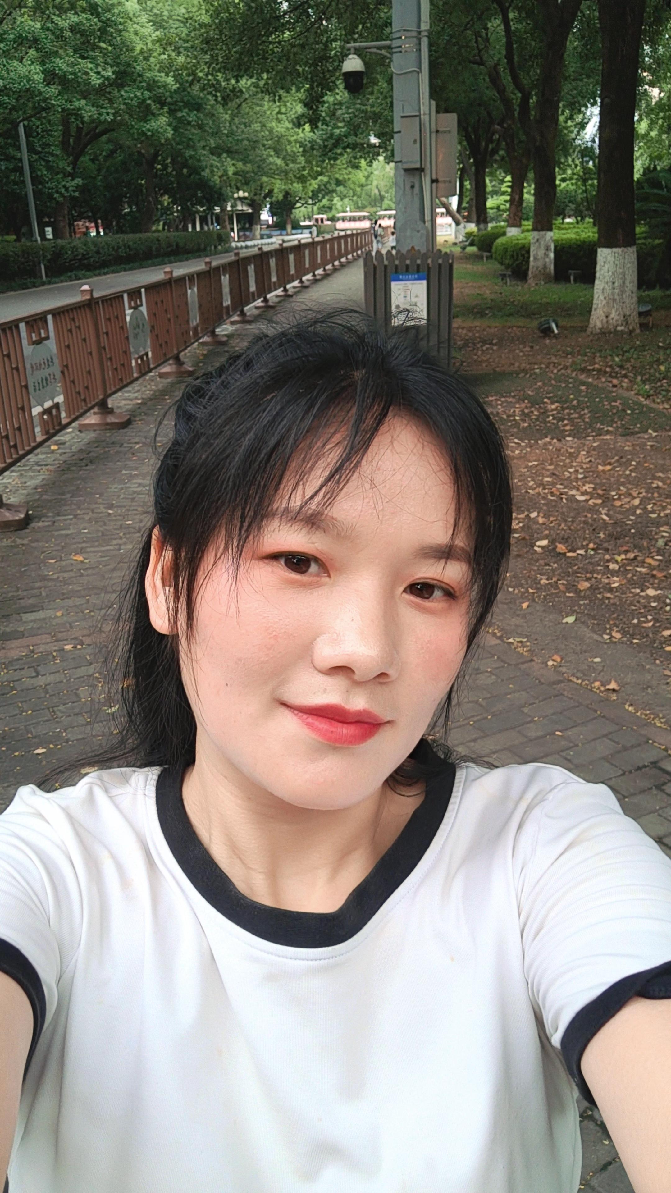 老了怎么拍都不好看😂😂
