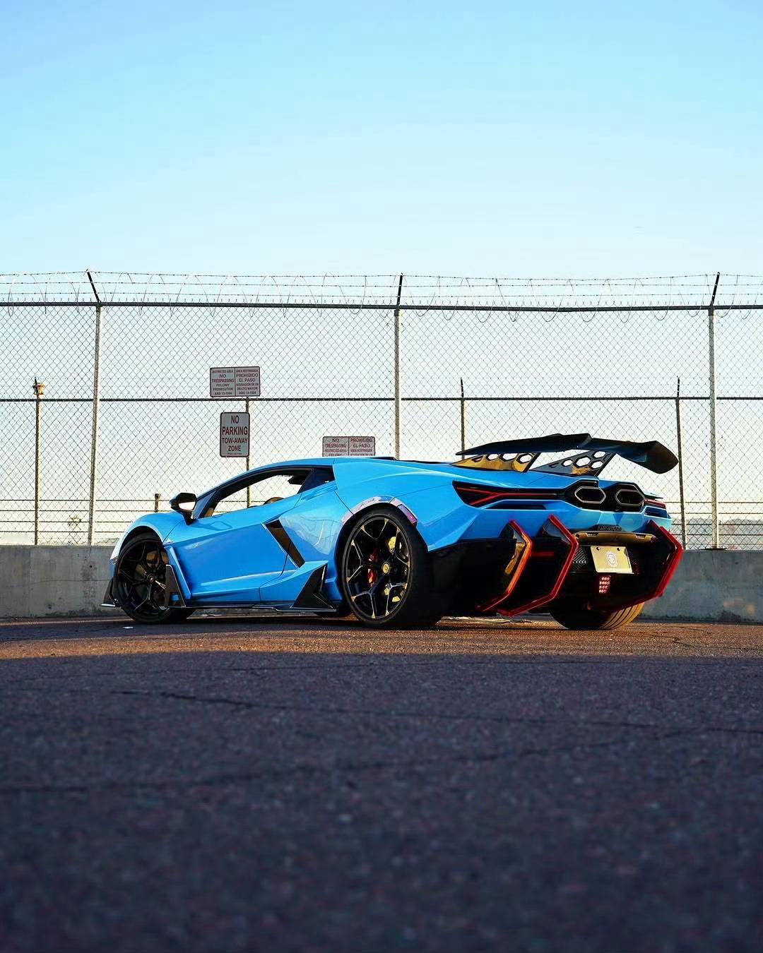 兰博基尼 Revuelto 