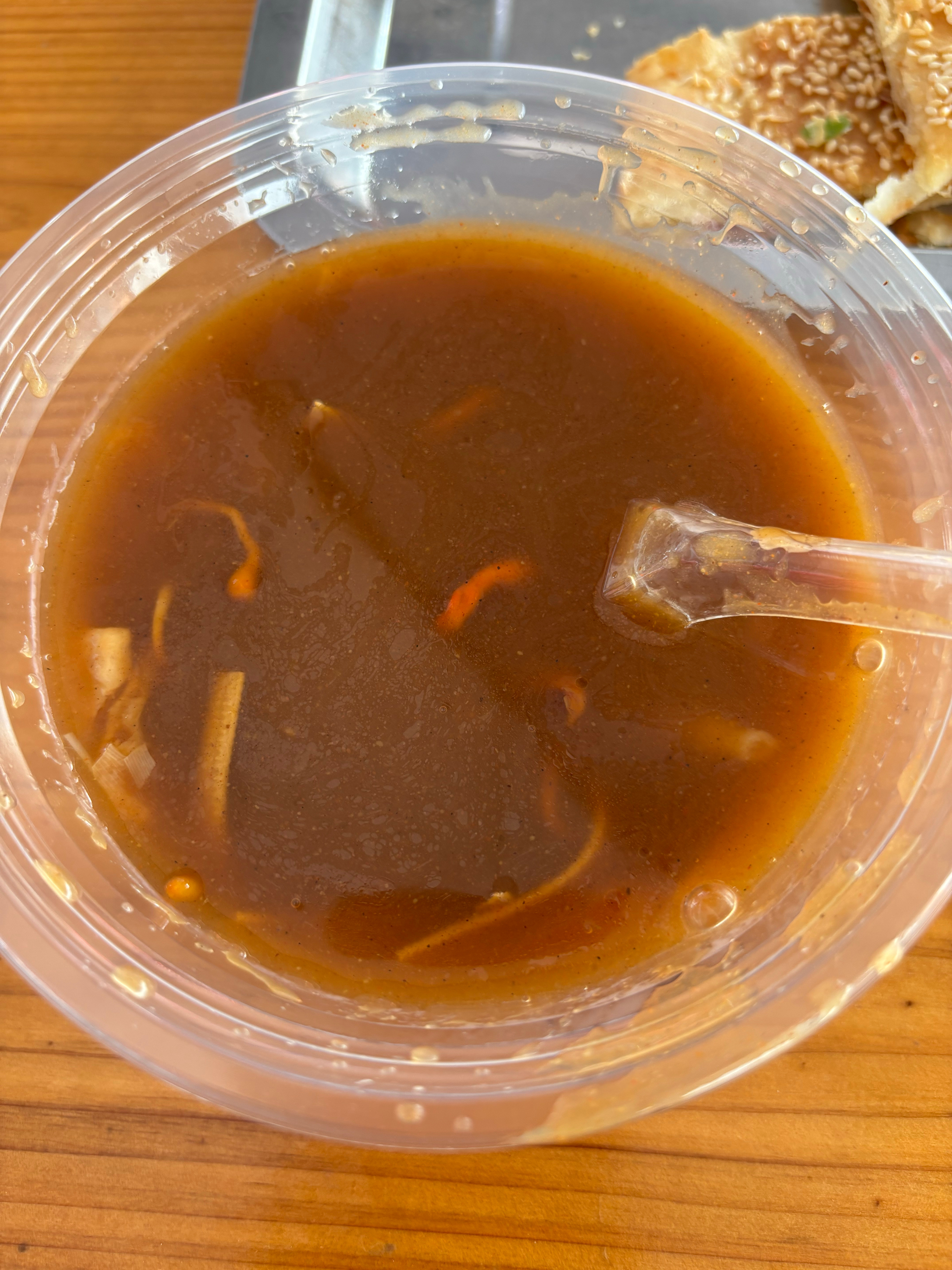 今天出来吃早餐，喝胡辣汤，好久没喝了 ​​​