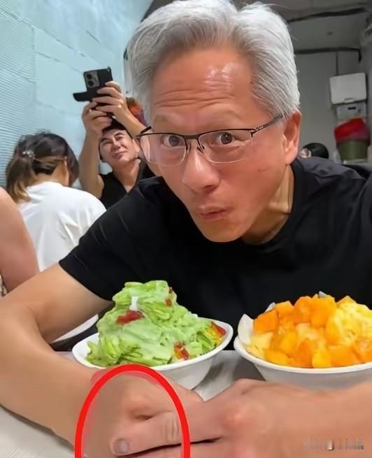 大家没发现吗？在欧美发达国家，大街上看到大明星甚至大富豪没有人会觉得惊讶，甚至很