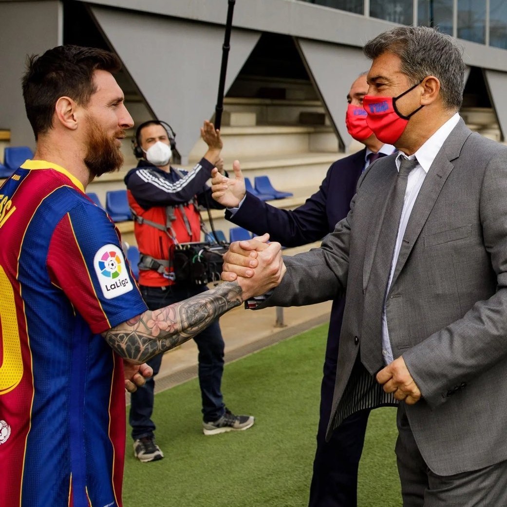 【拉🐶有多远gun多远😡】🎙️你和梅西的关系如何？拉波尔塔🎙️：“我很乐