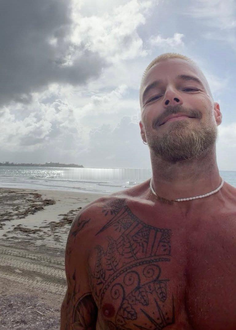Ricky Martin 自拍新照一枚 