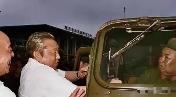 致敬伟大的友谊，革命战争年代的友谊。