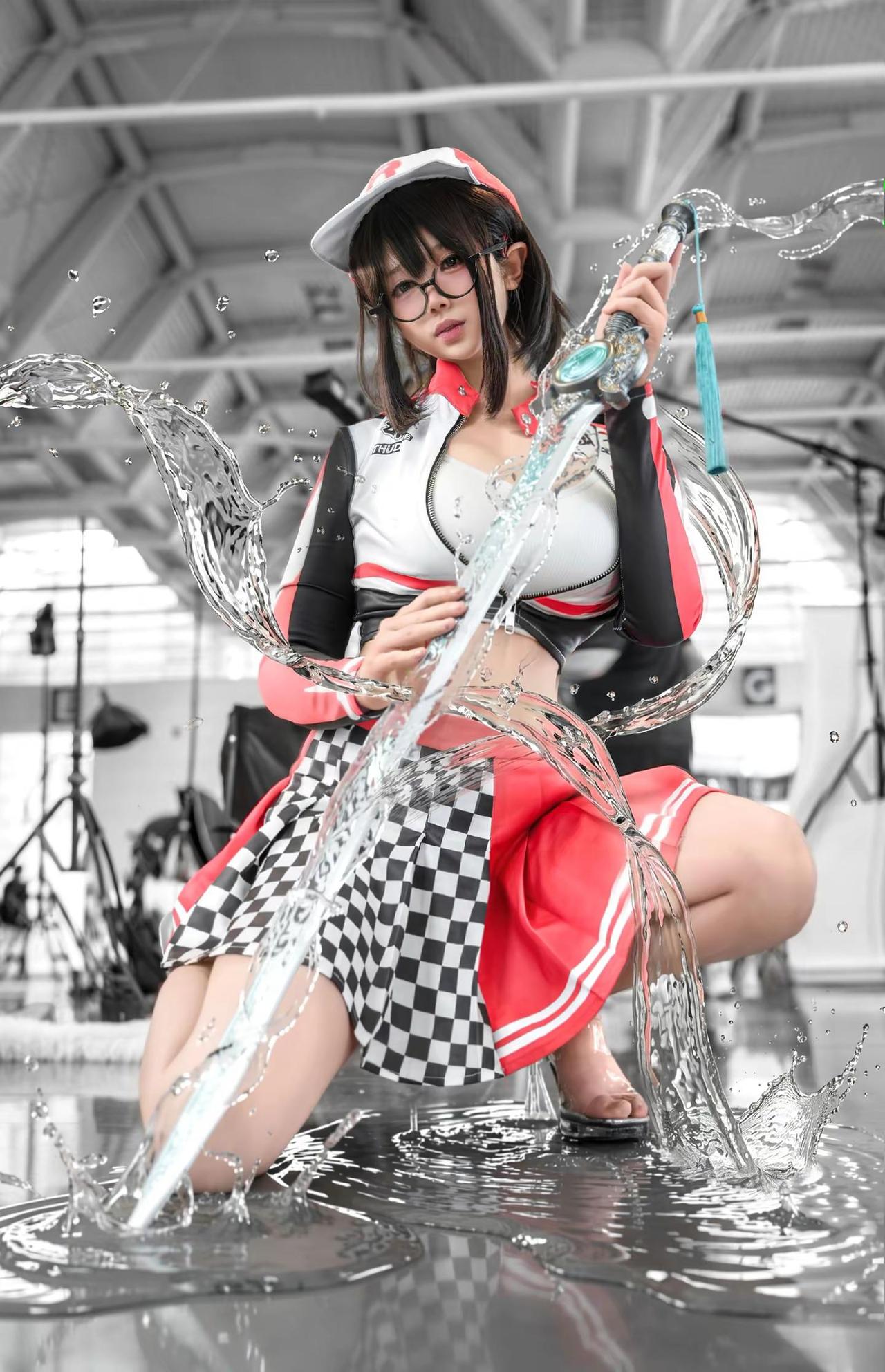 她，女朋友。出镜:@星辰器材：索尼A7M5+腾龙2875灯光：神牛AD200pr