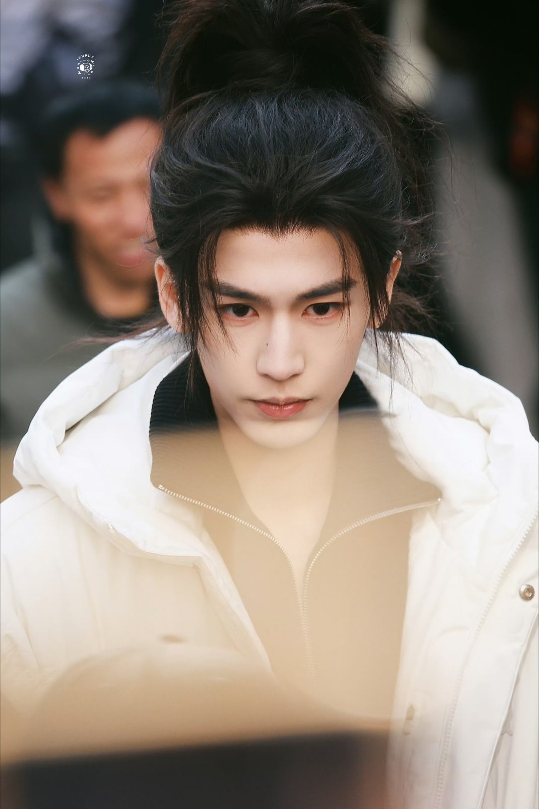 张凌赫归鸾萧厉出妆张凌赫萧厉出妆横店男神回来了！张凌赫《归鸾》萧厉出妆路透🈶！