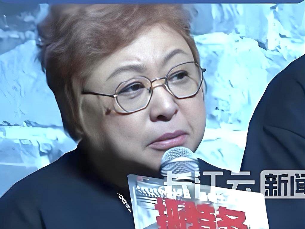 韩红“走面儿”这事儿，越长越不对劲儿，感觉被人诱导坑了。
首先韩红一个电影音乐制