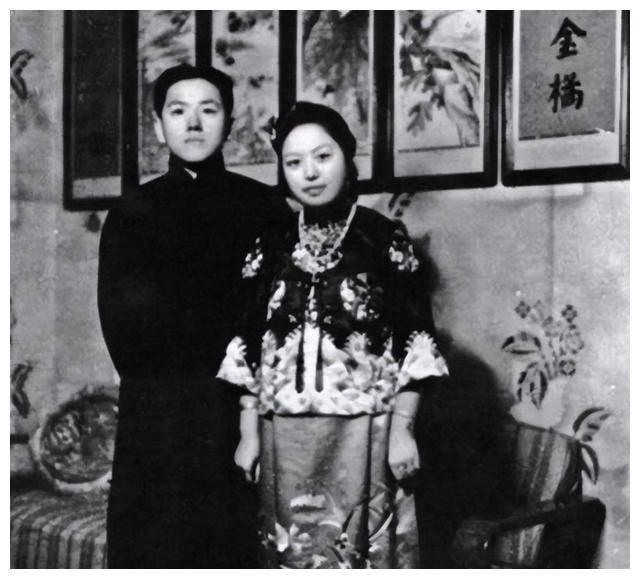 1914年，八岁的她被总统父亲当“筹码”许给袁世凯当儿媳，她装疯抗婚二十年，袁家